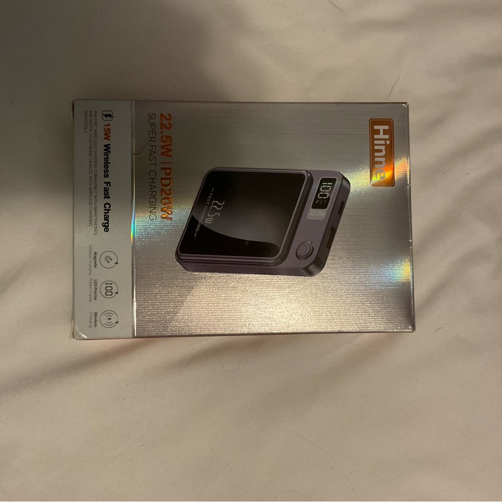 Silver Wireless Charger 22.5W